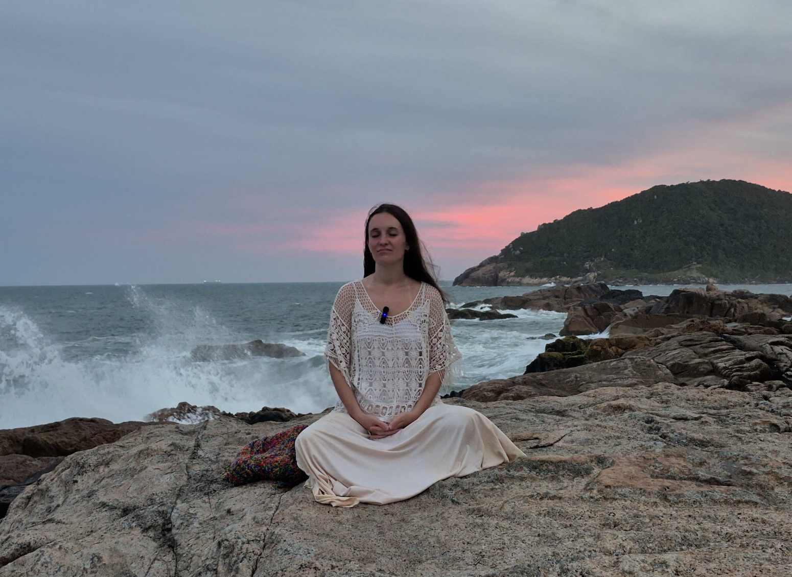 20250517_172538__CamJulia.00_11_56_28.Quadro019